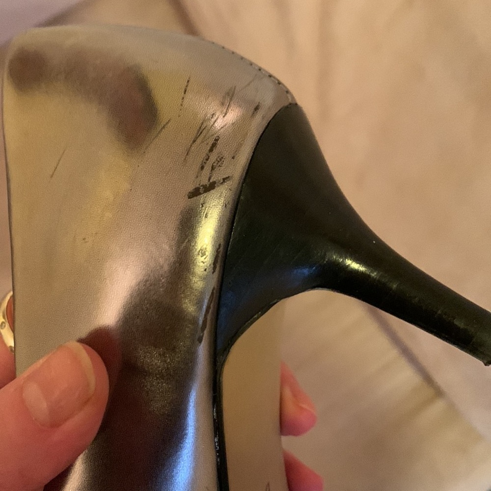 Coach Pumps - Picture 3 of 4